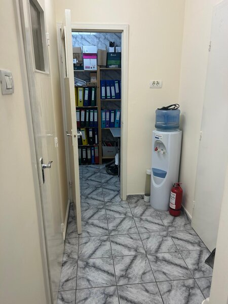 Sala Palatului, Calea Victoriei, 2 camere de inchiriat.